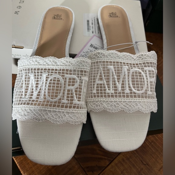 NWT Wild Fable Josephina Lace Flat Sandals in White Amore - Size 9 - Picture 1 of 8